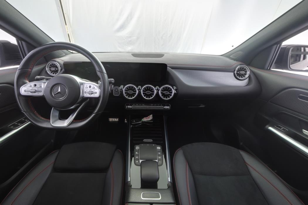 MERCEDES-BENZ EQA 2022