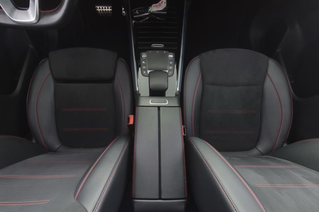 MERCEDES-BENZ EQA 2022