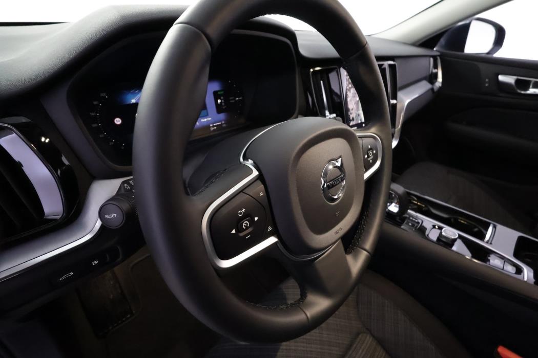 VOLVO V60 2026