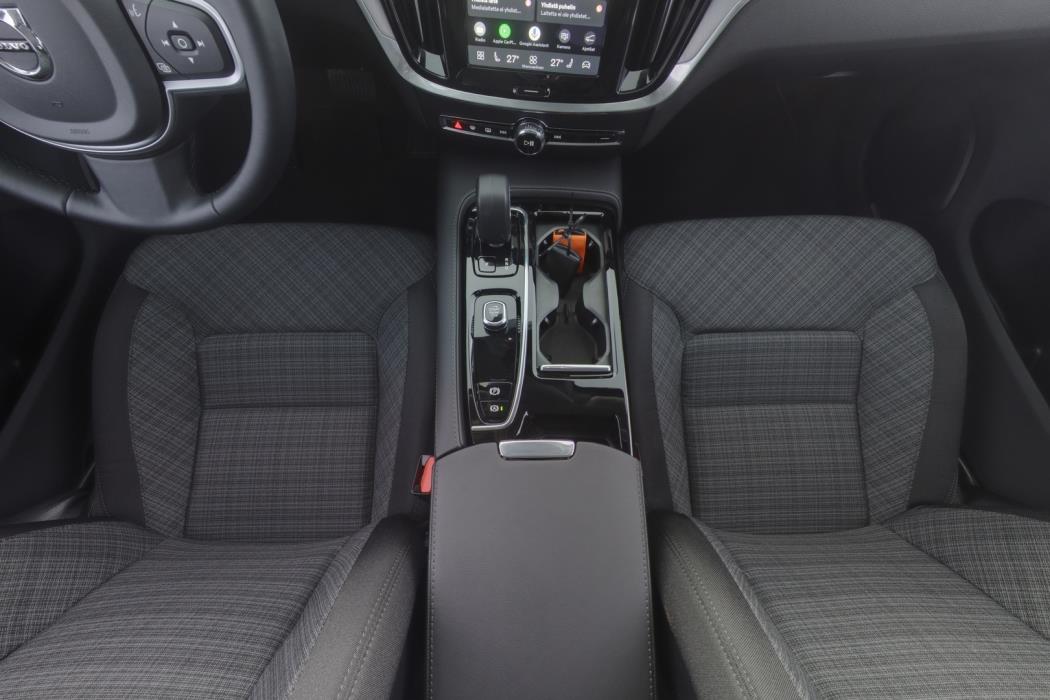 VOLVO V60 2026