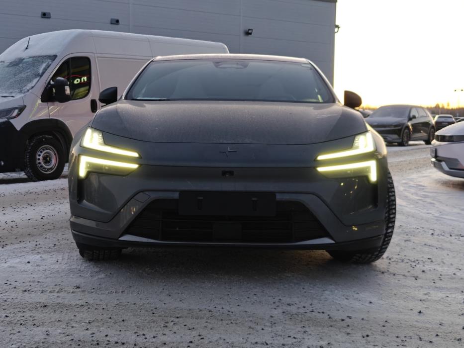 POLESTAR 4 2025