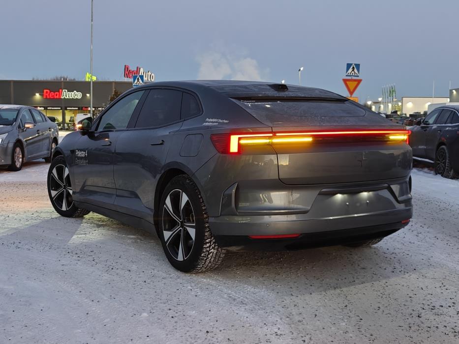 POLESTAR 4 2025
