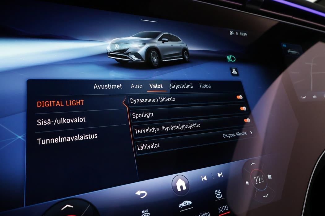 MERCEDES-BENZ EQE SUV 2025