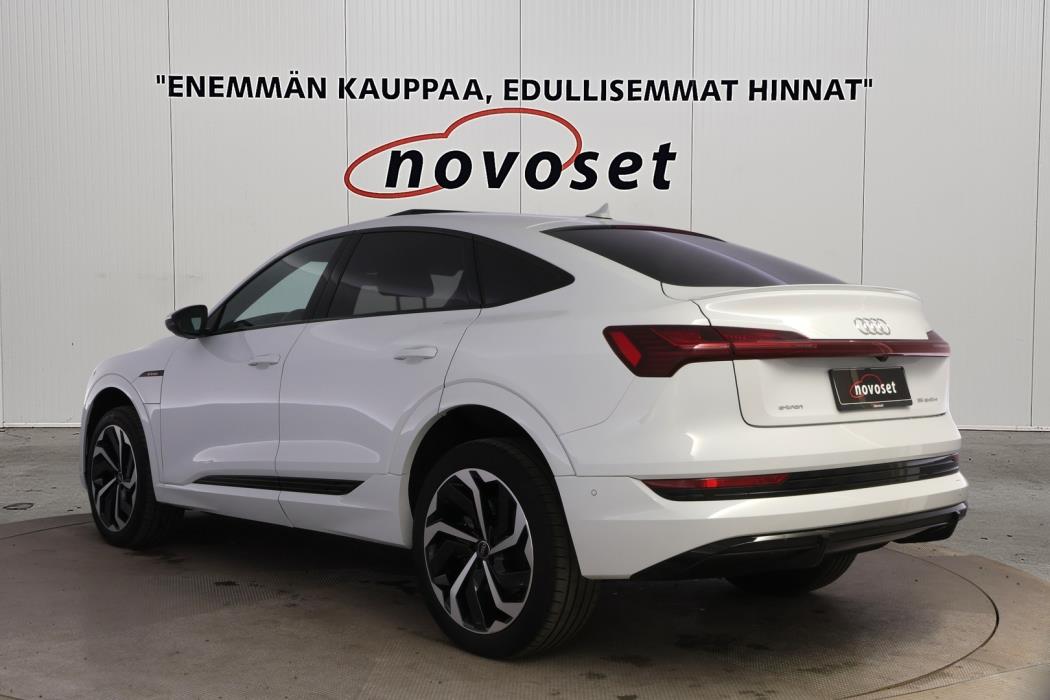 AUDI E-TRON 2021