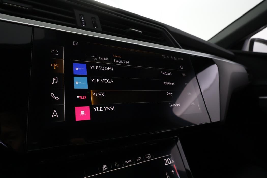 AUDI E-TRON 2021