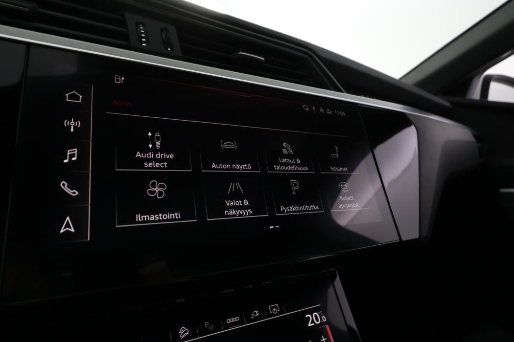 AUDI E-TRON 2021