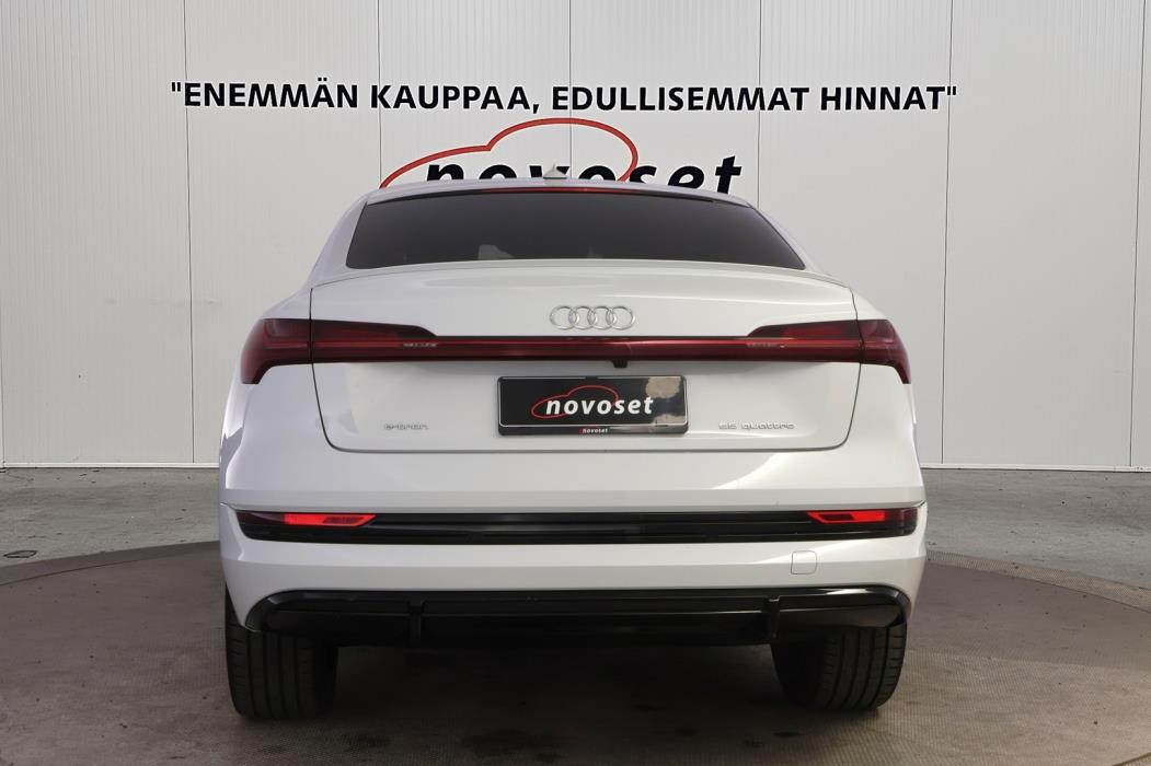 AUDI E-TRON 2021