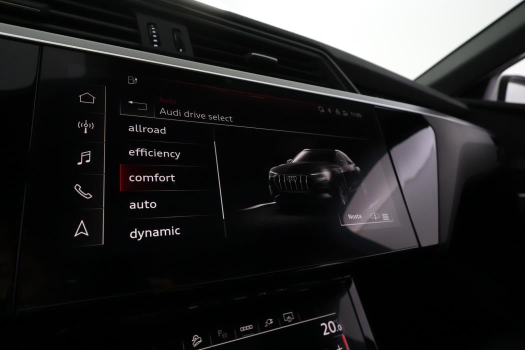 AUDI E-TRON 2021