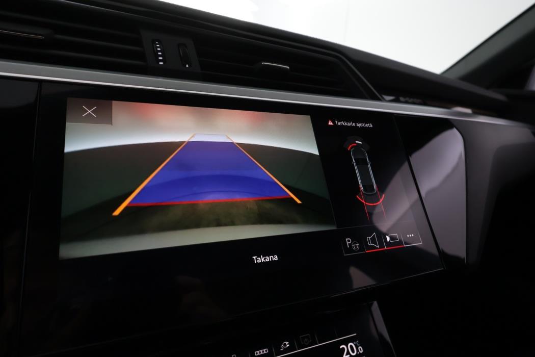 AUDI E-TRON 2021