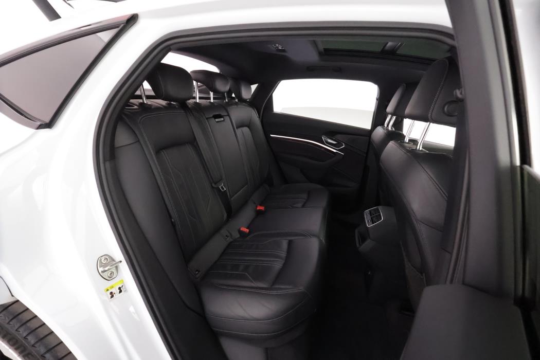 AUDI E-TRON 2021