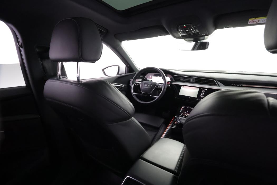 AUDI E-TRON 2021