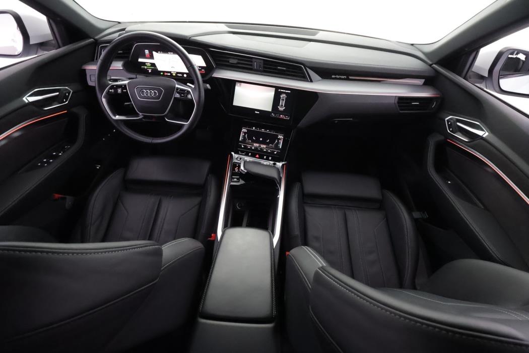 AUDI E-TRON 2021