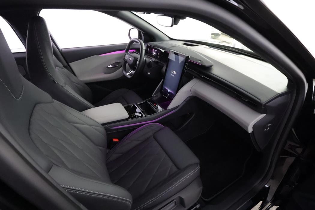 FORD CAPRI 2025