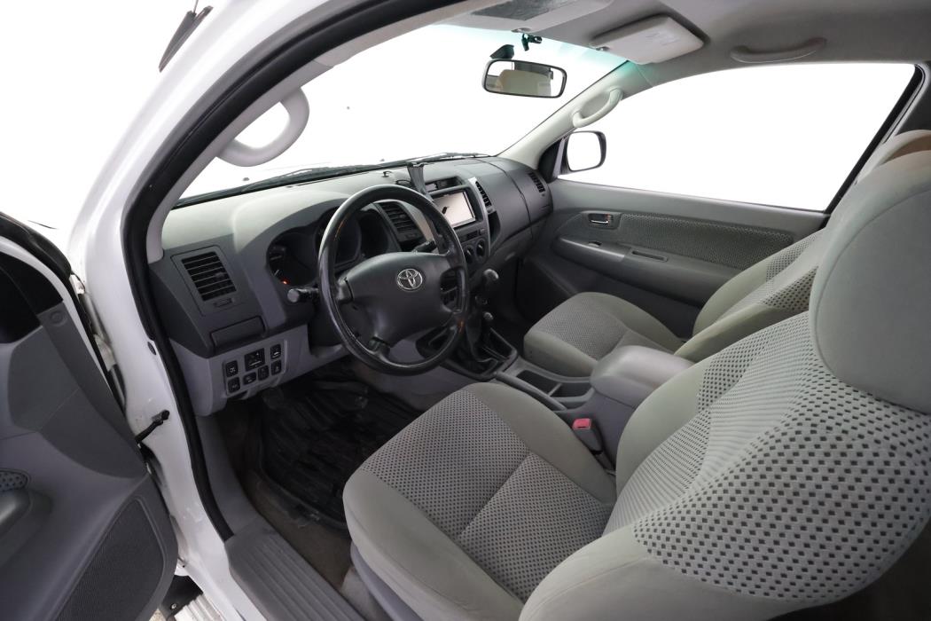 TOYOTA Hilux 2010