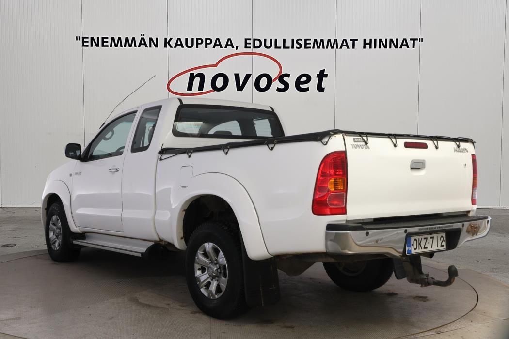 TOYOTA Hilux 2010