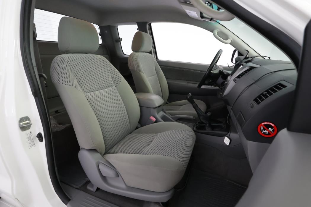 TOYOTA Hilux 2010