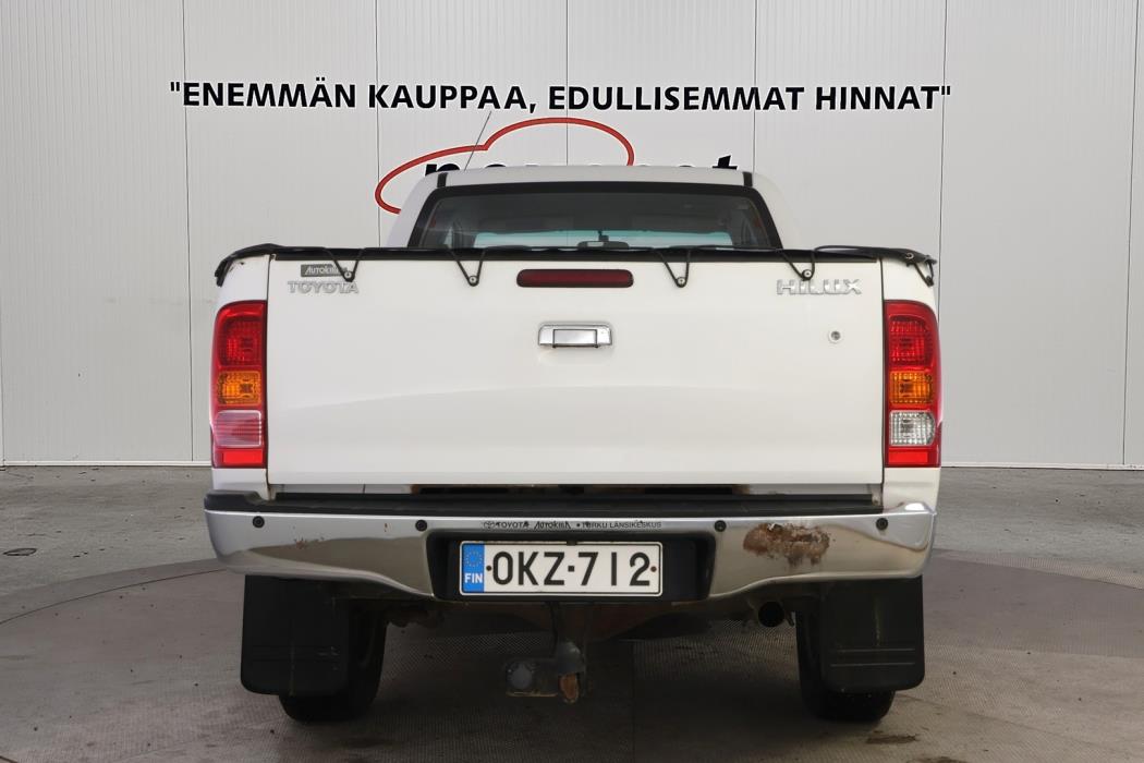 TOYOTA Hilux 2010