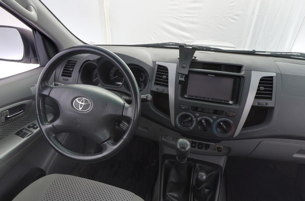 TOYOTA Hilux 2010