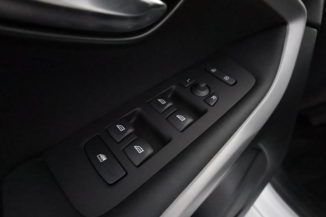 VOLVO V40 2013