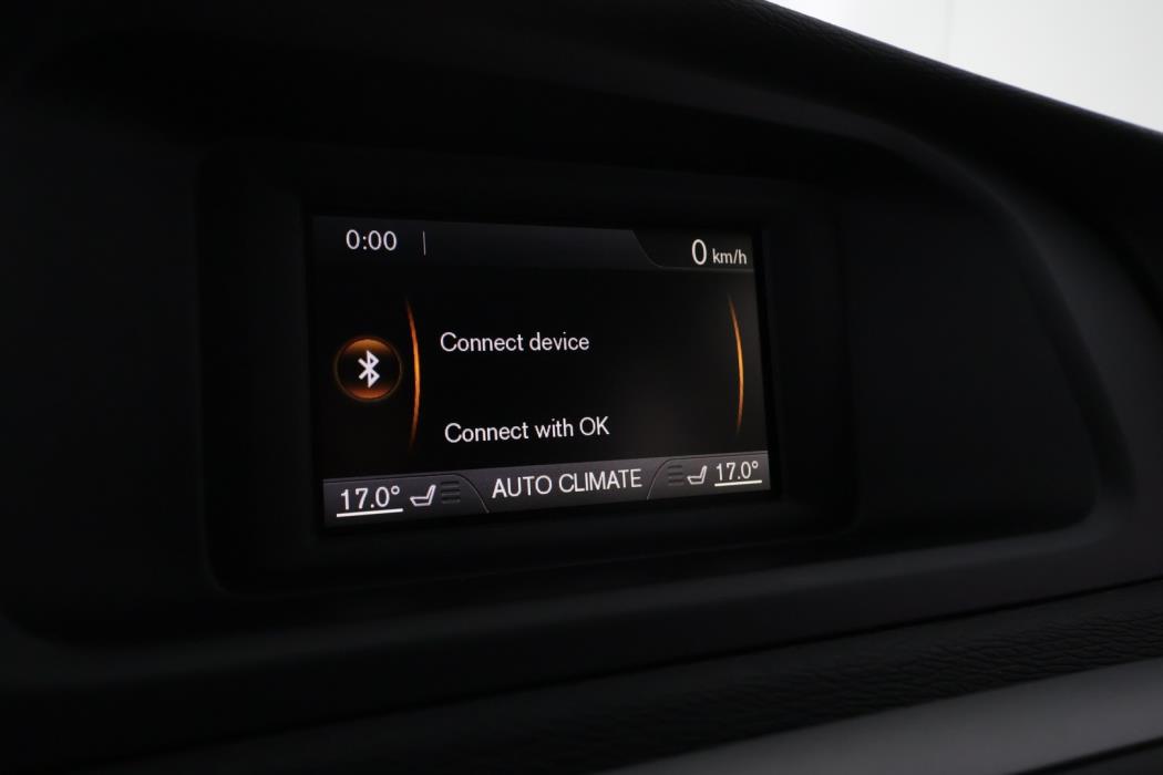 VOLVO V40 2013