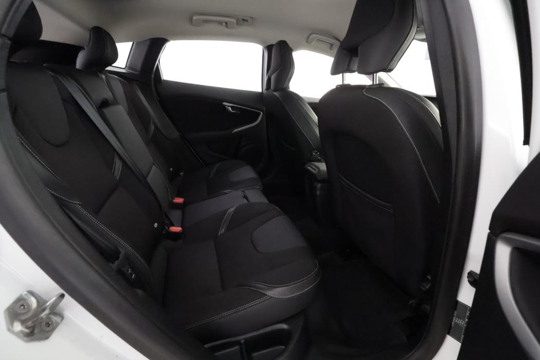 VOLVO V40 2013