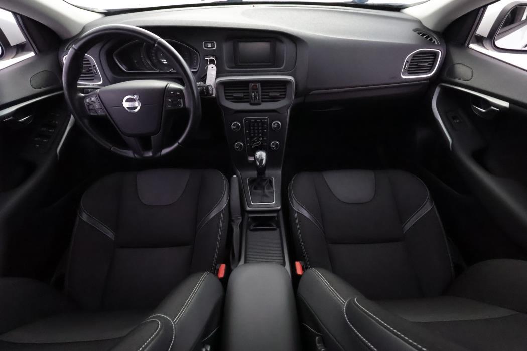 VOLVO V40 2013