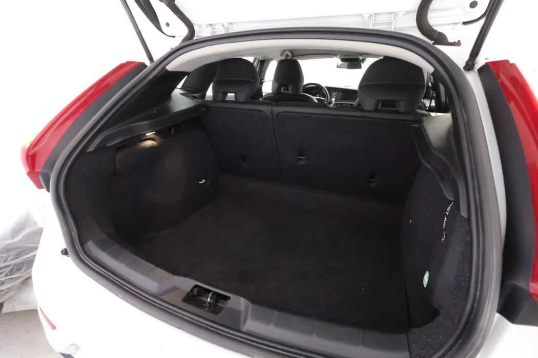 VOLVO V40 2013