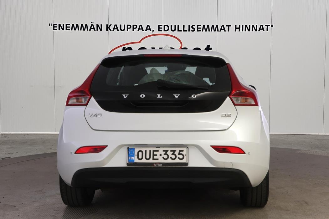 VOLVO V40 2013