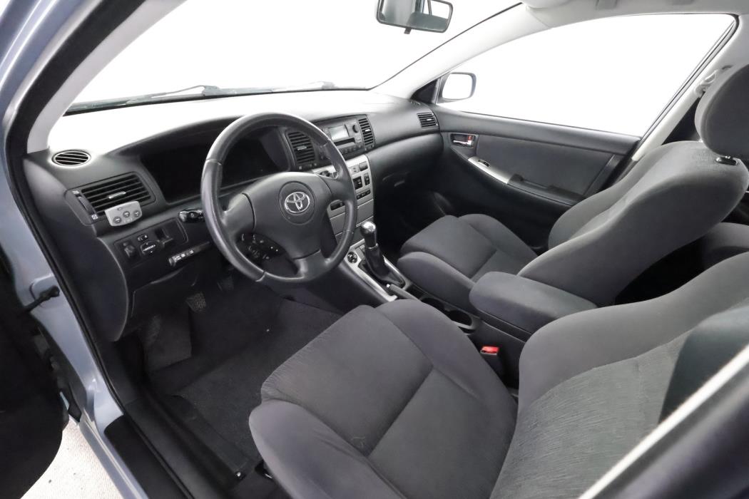TOYOTA Corolla 2004