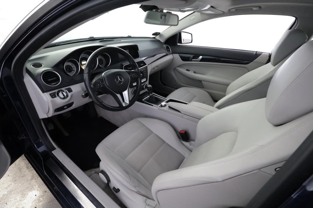 MERCEDES-BENZ C 2012