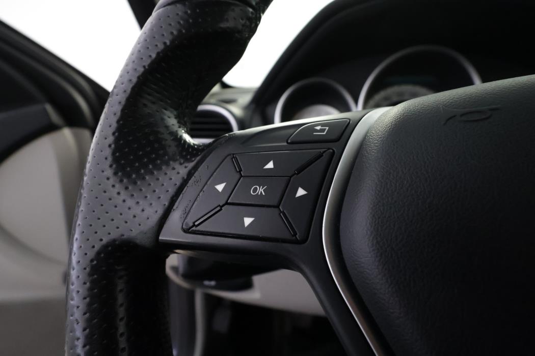 MERCEDES-BENZ C 2012