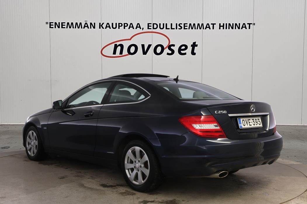 MERCEDES-BENZ C 2012