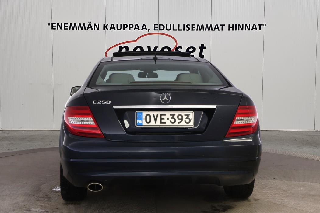 MERCEDES-BENZ C 2012