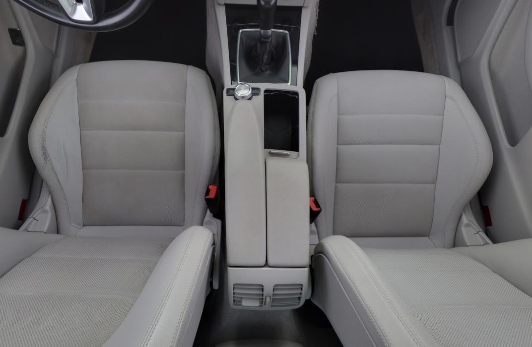 MERCEDES-BENZ C 2012