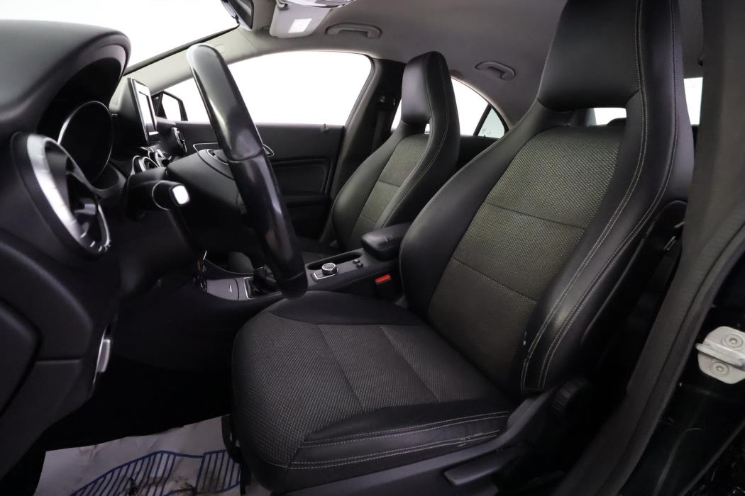 MERCEDES-BENZ CLA 2014