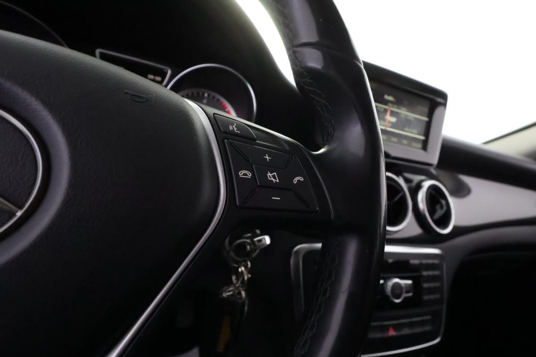 MERCEDES-BENZ CLA 2014