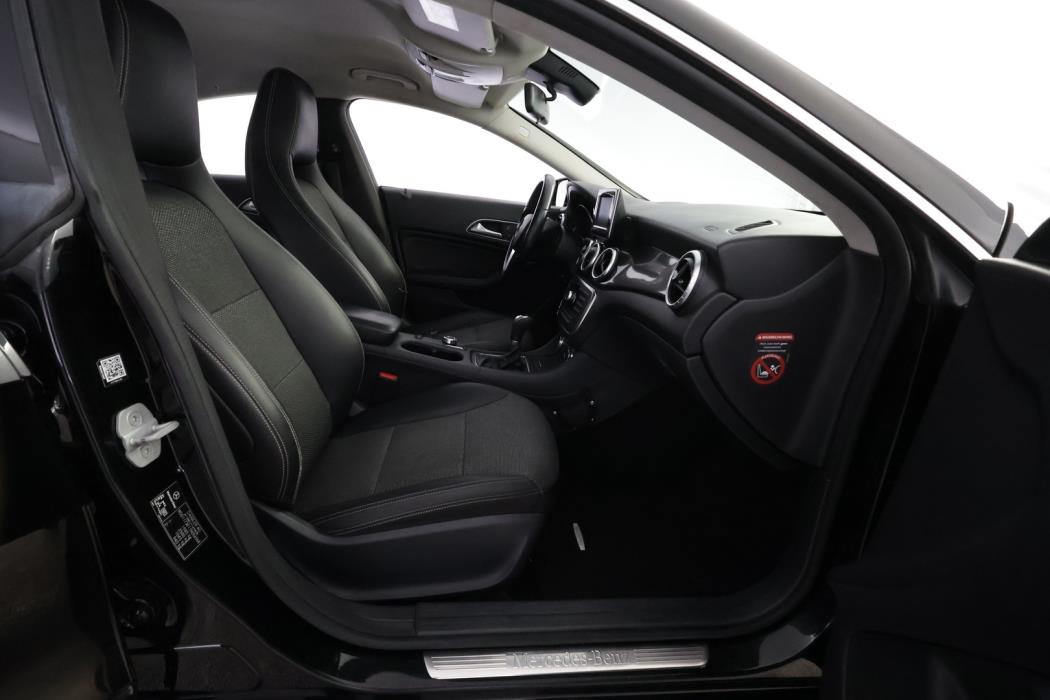 MERCEDES-BENZ CLA 2014
