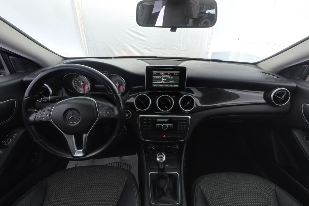 MERCEDES-BENZ CLA 2014