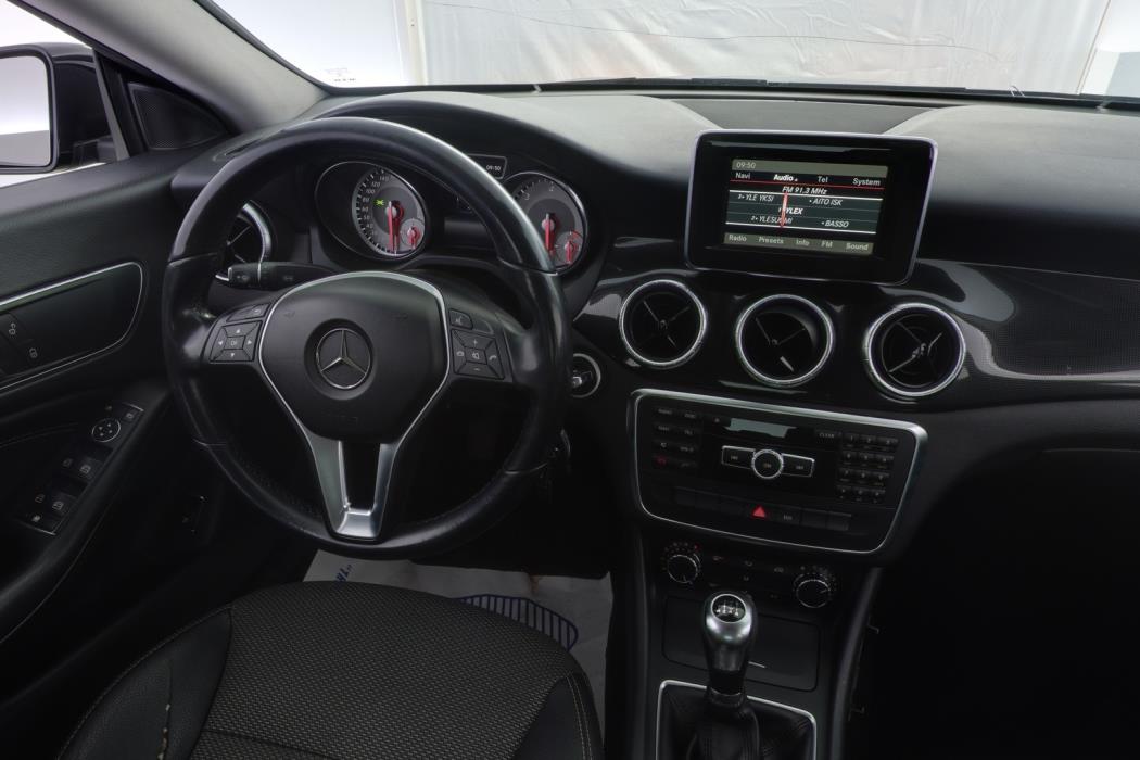 MERCEDES-BENZ CLA 2014
