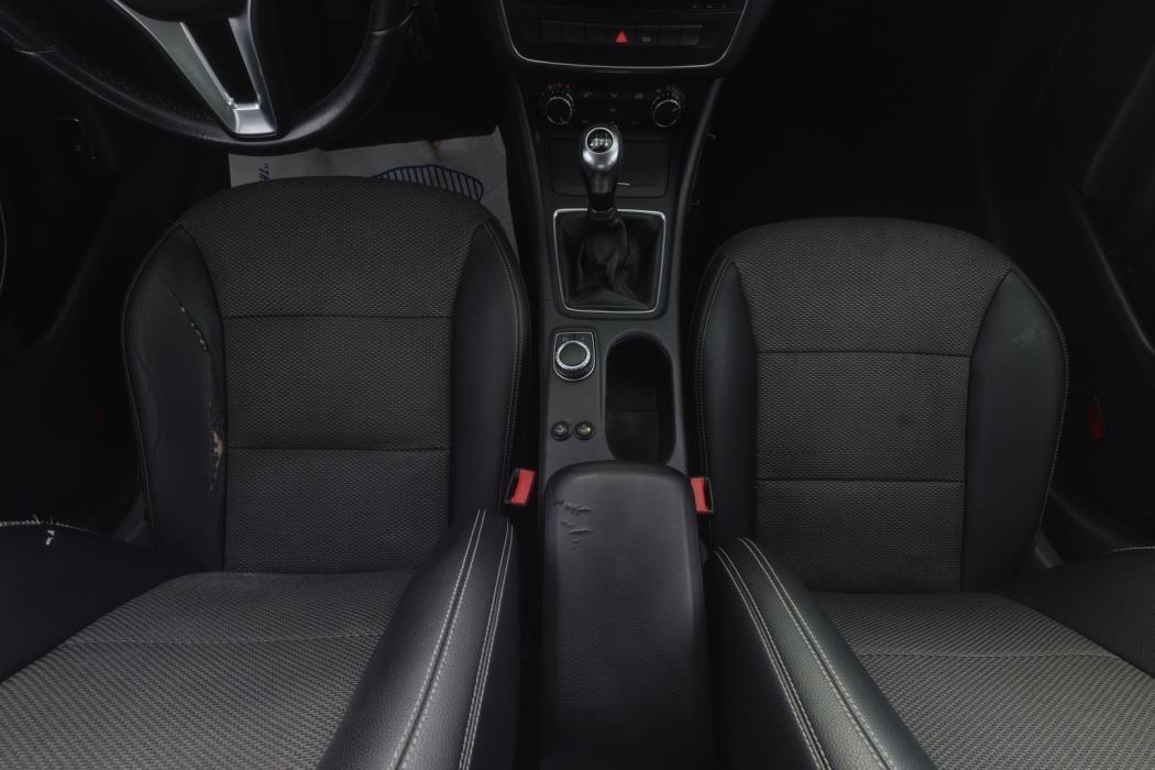 MERCEDES-BENZ CLA 2014