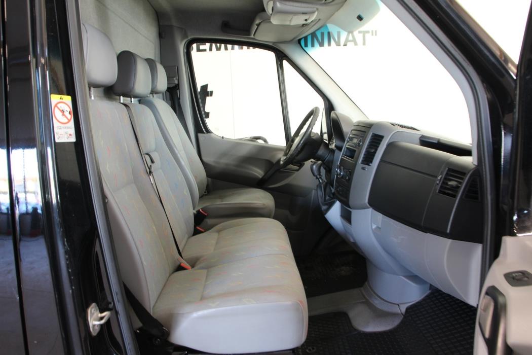 VOLKSWAGEN Crafter 2011