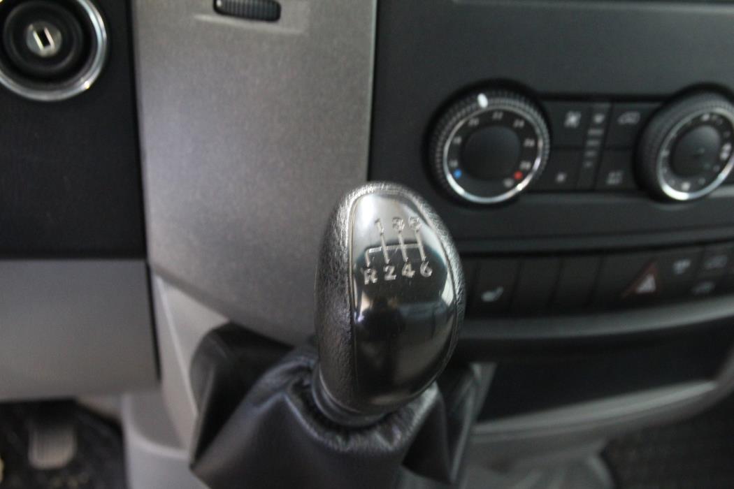 VOLKSWAGEN Crafter 2011