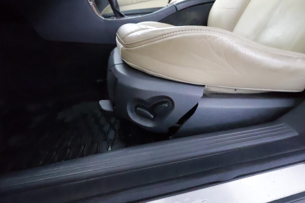 MERCEDES-BENZ E 2004