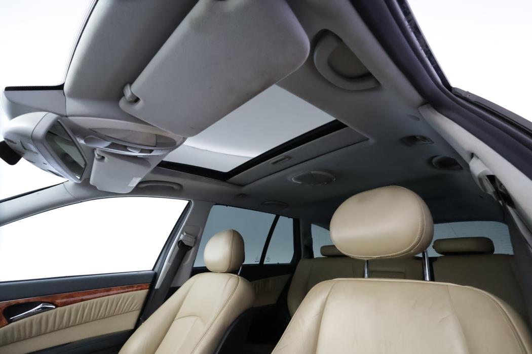 MERCEDES-BENZ E 2004