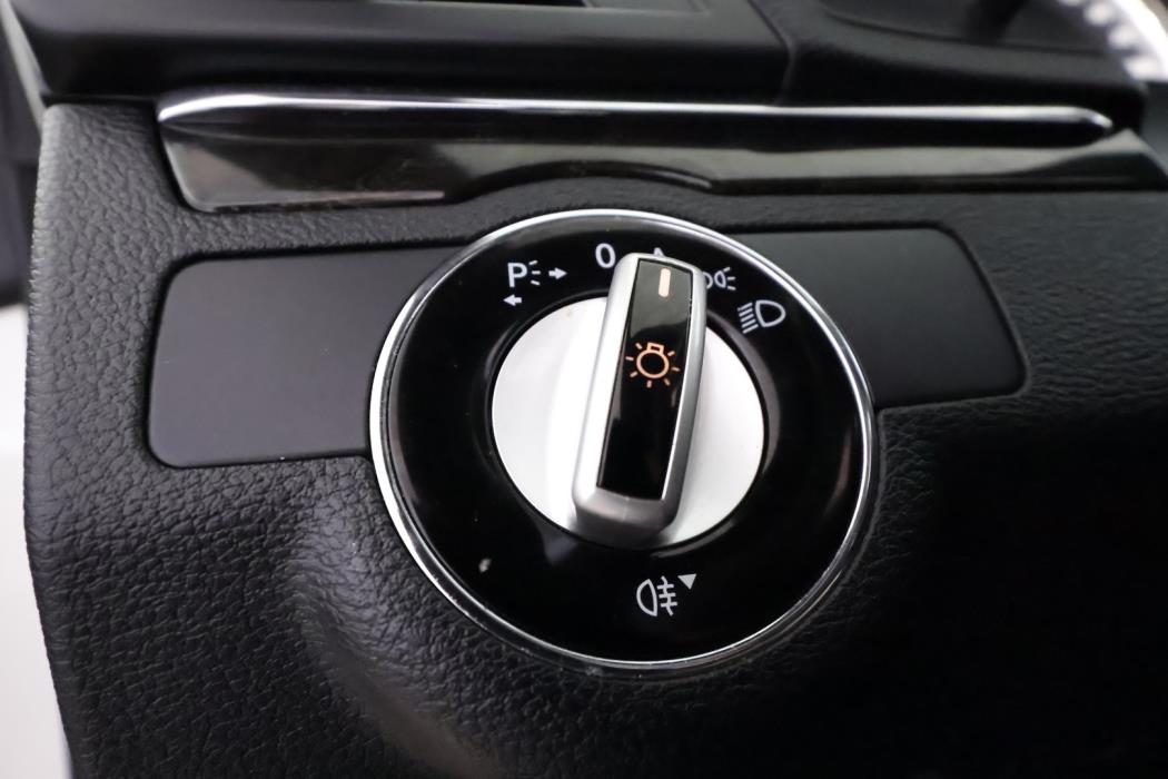 MERCEDES-BENZ E 2009