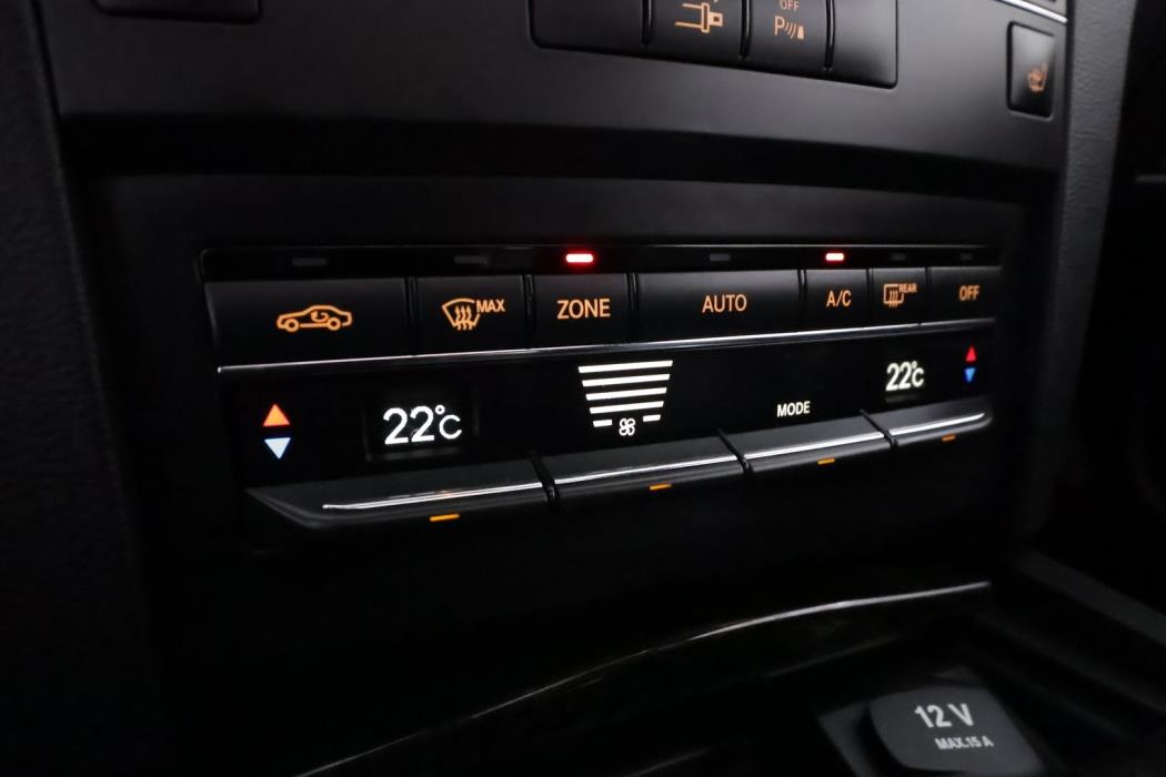 MERCEDES-BENZ E 2009