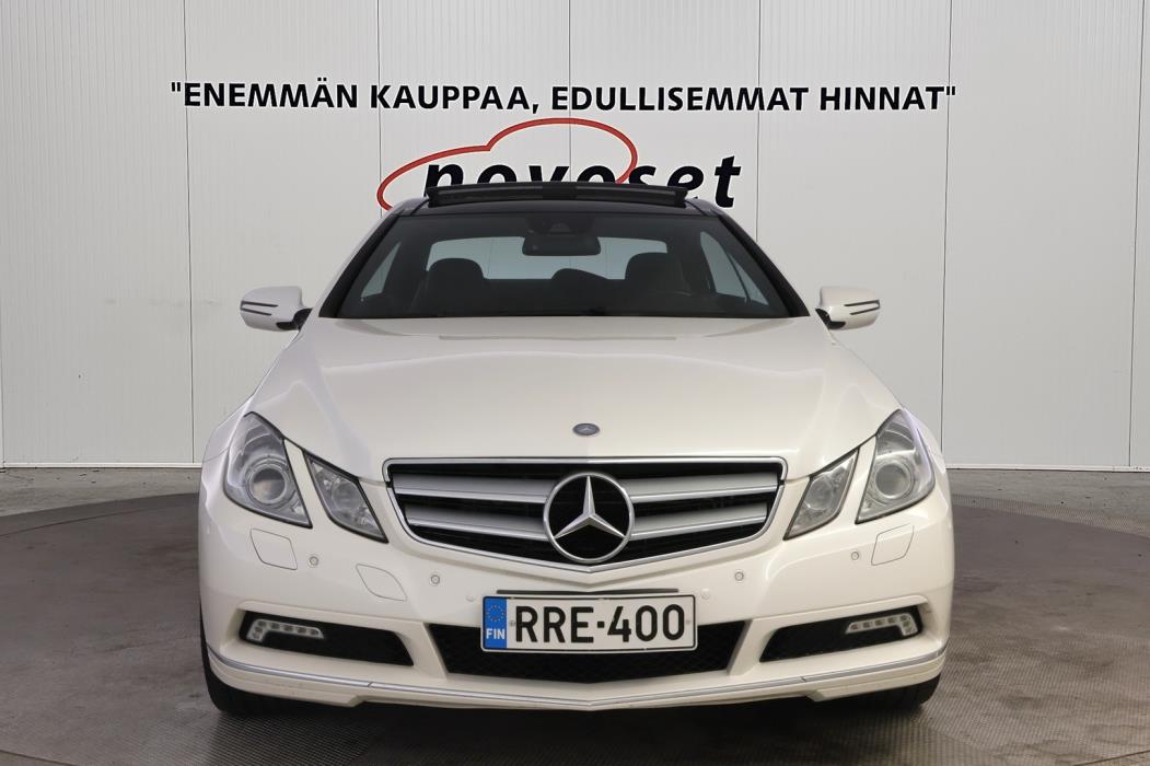 MERCEDES-BENZ E 2009