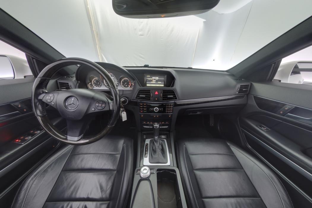 MERCEDES-BENZ E 2009
