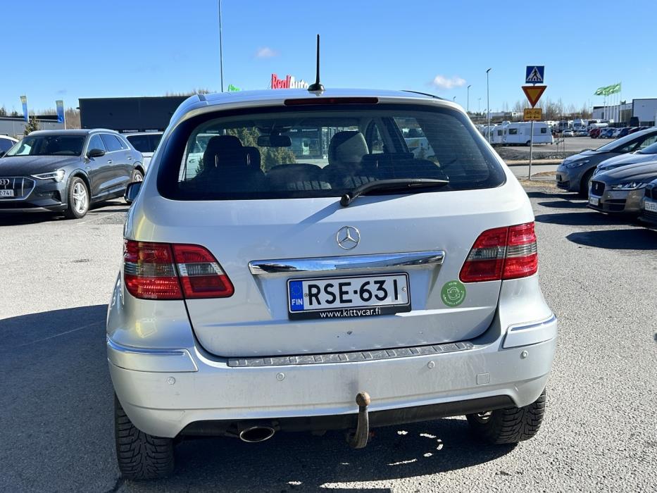 MERCEDES-BENZ B 2009