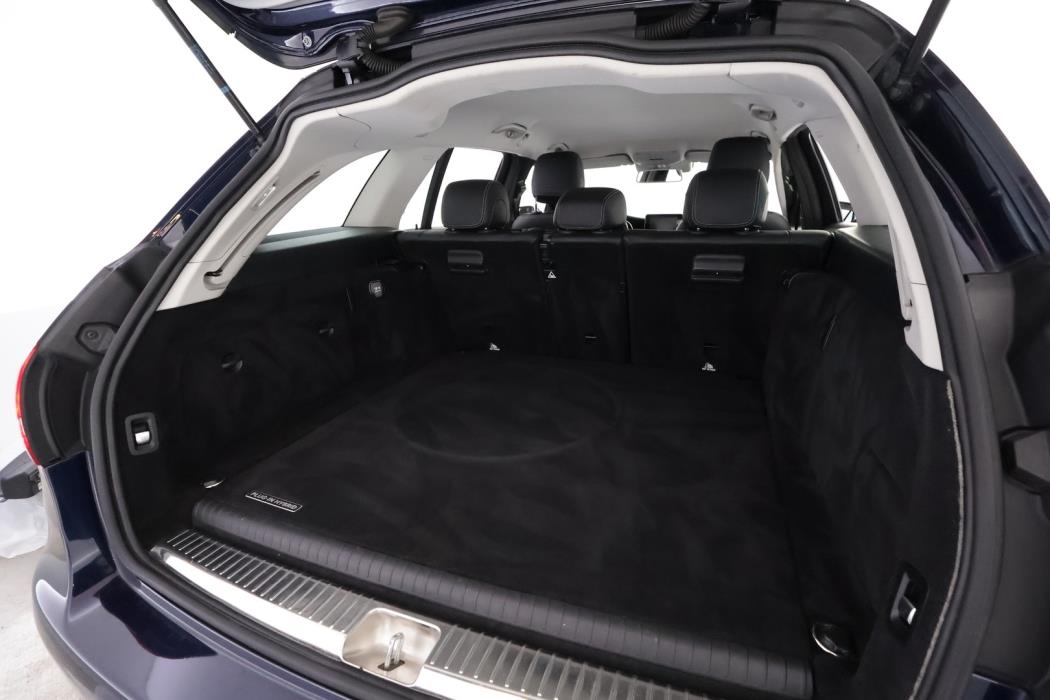 MERCEDES-BENZ C 2016